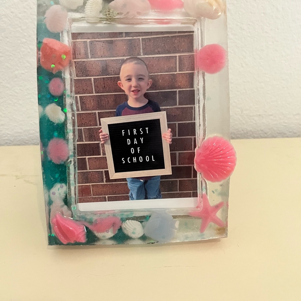 Resin Custom Frame